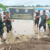 Dukung Program Pemerintah Pusat, Bersama Koramil 1601 Indramayu Turun Langsung Kesawah Bersama Petani